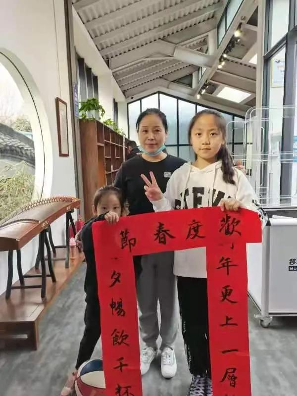 郑品书舍 李商隐店春节“爱心”活动