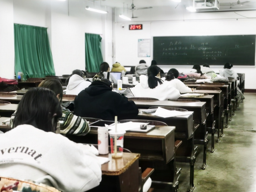 山东师范大学研考倒计时:星光不负,“研”途可期