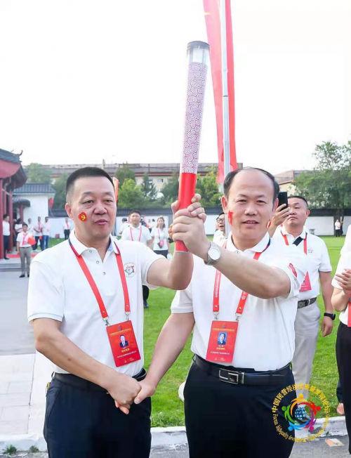https://p5.toutiaoimg.com/img/tos-cn-i-qvj2lq49k0/7665af9b9b514a4f8982af7d22b45159~tplv-tt-shrink:640:0.image