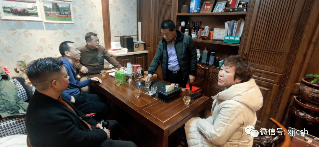 商会轮值会长冯世君一行走访会员企业,座谈了解企业经营情况