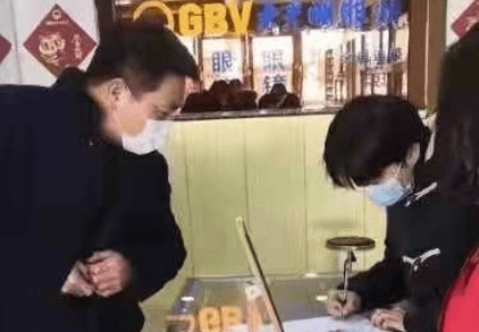 抗疫一线的军装“小娘鱼”