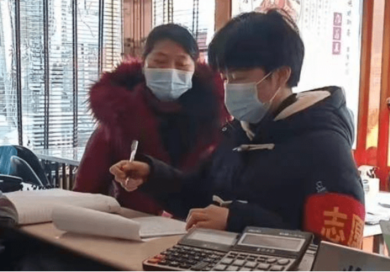 抗疫一线的军装“小娘鱼”